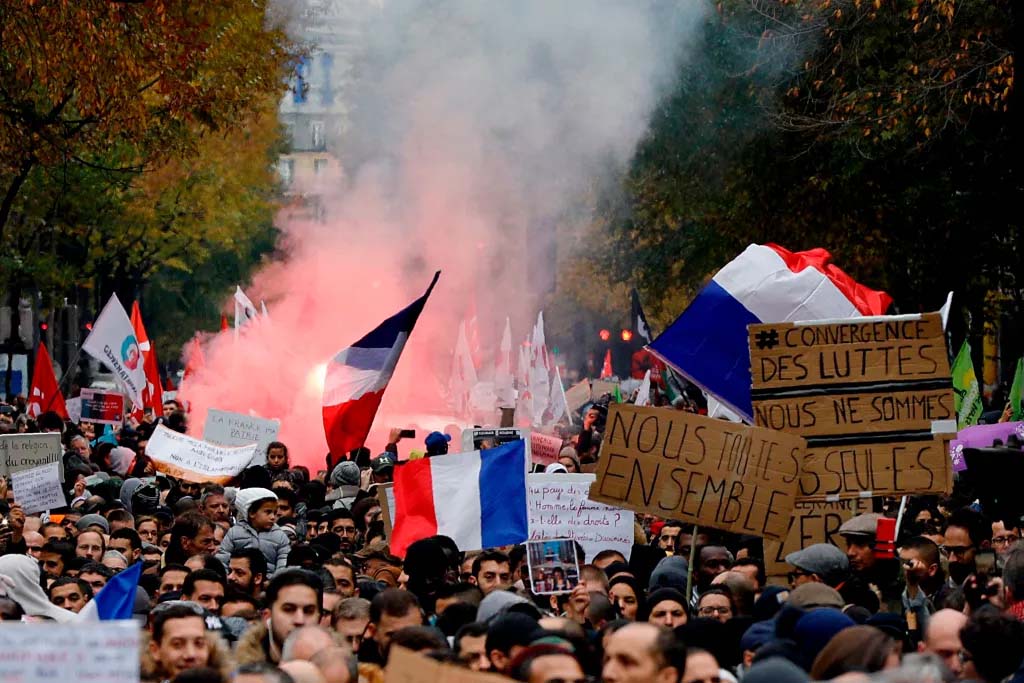 French Crisis, History, Cyclical Theory - What is happening in France?